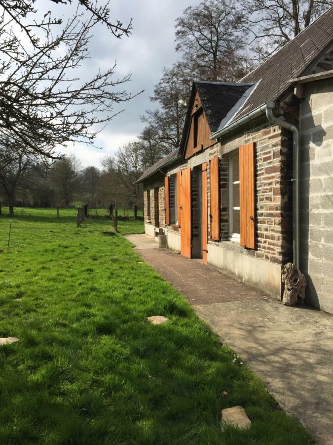 La Petite Maison O Bord De L'Eau Bernieres-le-Patry Esterno foto